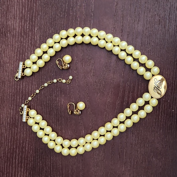 Avon Double Strand Pearl Honor Society Necklace with matching earrings, clip on. - Picture 1 of 12